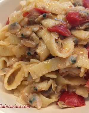 pasta-fresca-con-taratufi-lupini-vongole-e-gamberoni